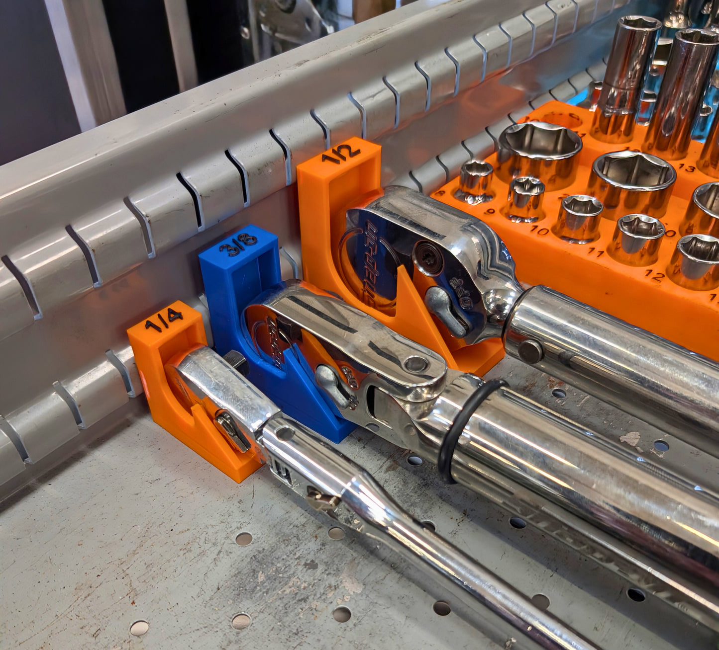 Magnetic Ratchet Organiser